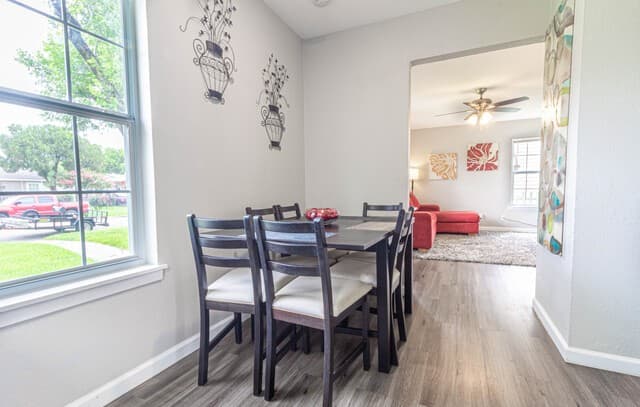 3-bedroom rental at 622 Pinewood Ln in San Antonio, TX — photo 4