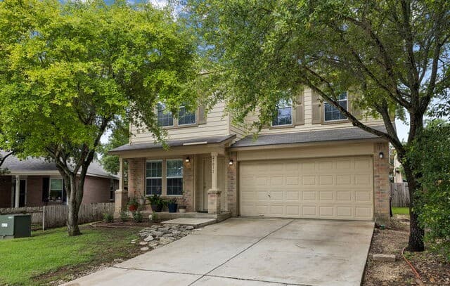 5-bedroom rental at 27011 Rustic Cabin in San Antonio, TX — photo 1