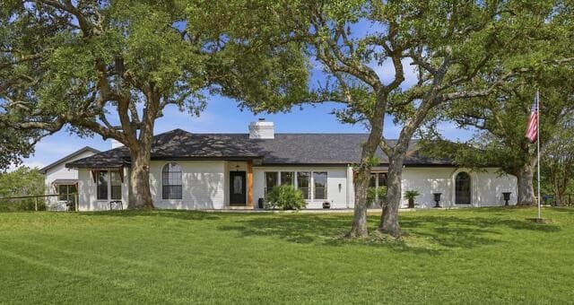 3-bedroom rental at 31421 Wild Oak Hill in Fair Oaks Ranch, TX — photo 1