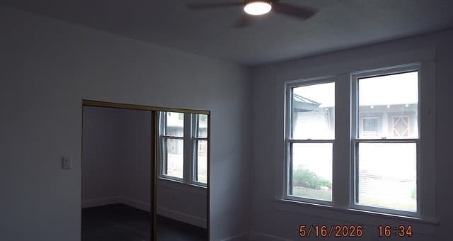 2-bedroom rental at 940 W Mulberry Unit DOWNSTAIRS, 1 in San Antonio, TX — photo 4