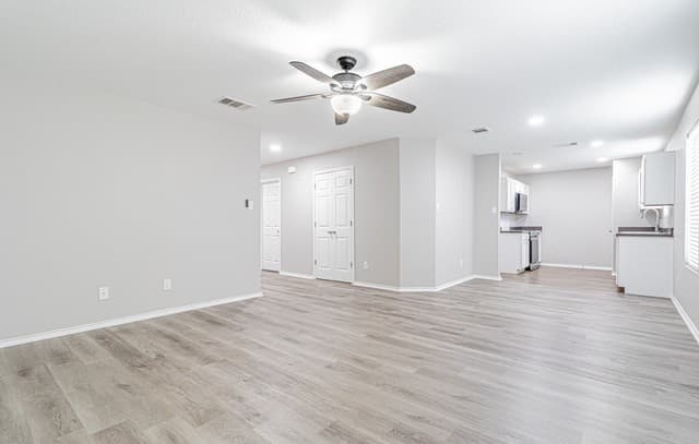 3-bedroom rental at 7319 Galileo Line in San Antonio, TX — photo 3