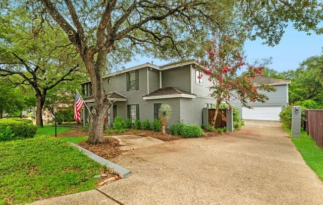 5-bedroom rental at 3030 Orchard Hill in San Antonio, TX — photo 2