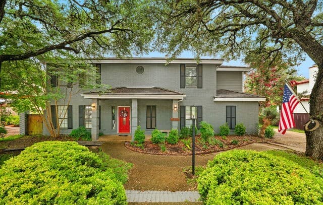 5-bedroom rental at 3030 Orchard Hill in San Antonio, TX — photo 4