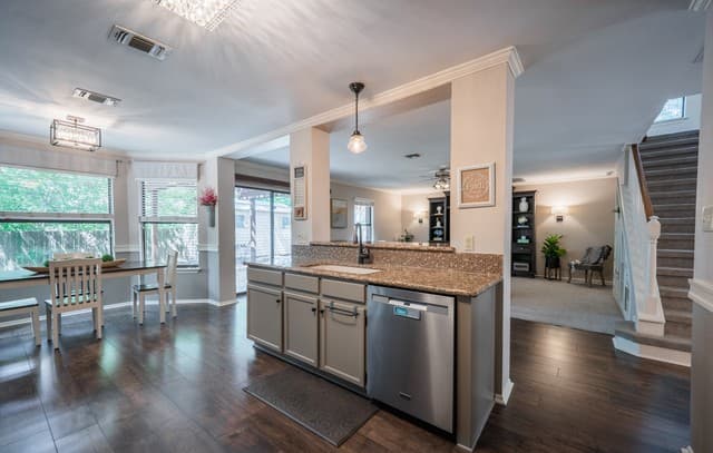4-bedroom rental at 1634 Possum Path in San Antonio, TX — photo 5