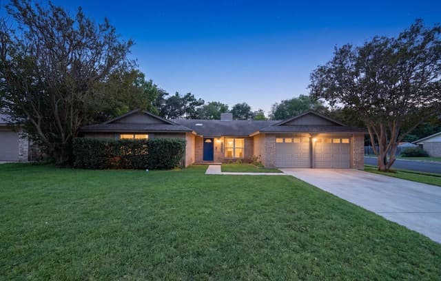 3-bedroom rental at 13826 Norland St in San Antonio, TX — photo 1