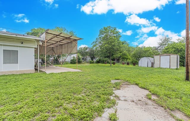 4-bedroom rental at 155 Vijil Loop in Cibolo, TX — photo 5