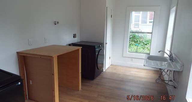 1-bedroom rental at 940 W Mulberry in San Antonio, TX — photo 3