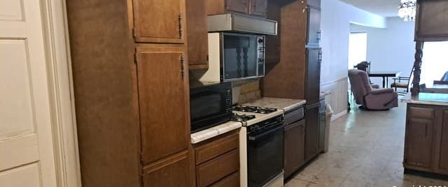 3-bedroom rental at 194 Olga in San Antonio, TX — photo 2
