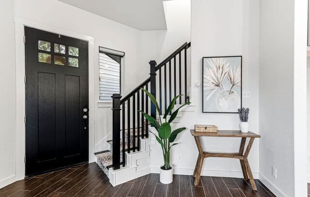 3-bedroom rental at 7914 Roanoke Unit UNIT 12 in San Antonio, TX — photo 3