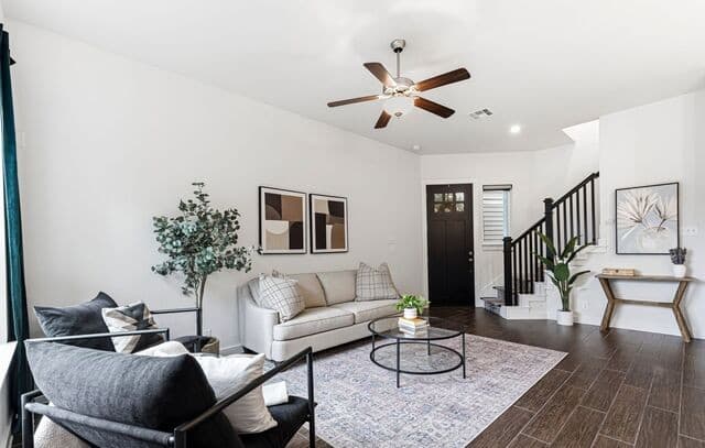 3-bedroom rental at 7914 Roanoke Unit UNIT 12 in San Antonio, TX — photo 4