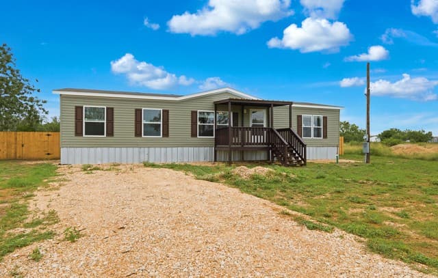 4-bedroom rental at 11859 Jarratt Rd in Atascosa, TX — photo 1