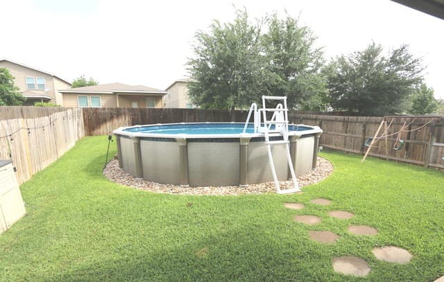 3-bedroom rental at 449 Auburn Park in Selma, TX — photo 4
