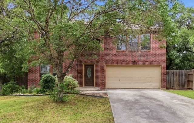 3-bedroom rental at 7611 Blue Flax Cv in San Antonio, TX — photo 3