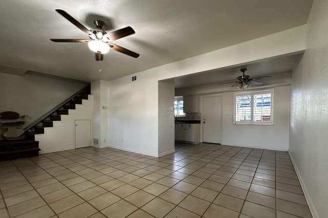 2-bedroom rental at 121 W Silver Sands Dr Unit 121 in San Antonio, TX — photo 2