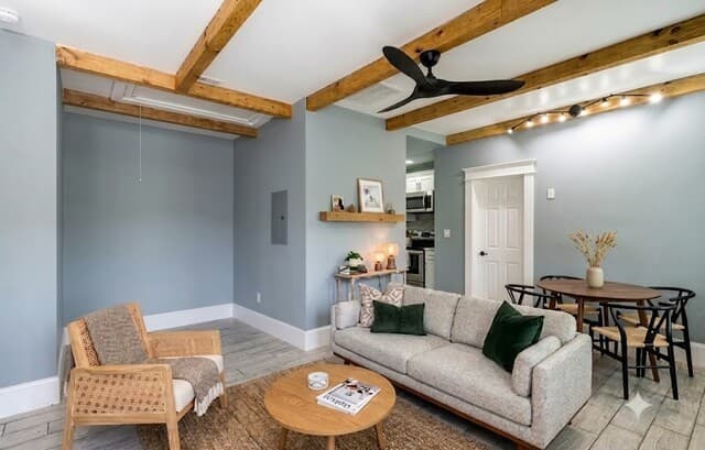 3-bedroom rental at 426 Buckingham in San Antonio, TX — photo 3