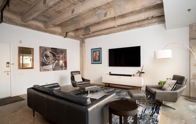 1-bedroom rental at 1115 S Alamo St Unit 2208 in San Antonio, TX — photo 2