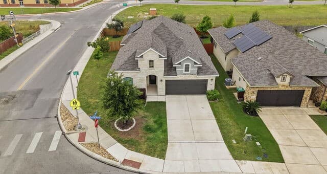 3-bedroom rental at 12702 Emmitt Pass in San Antonio, TX — photo 1