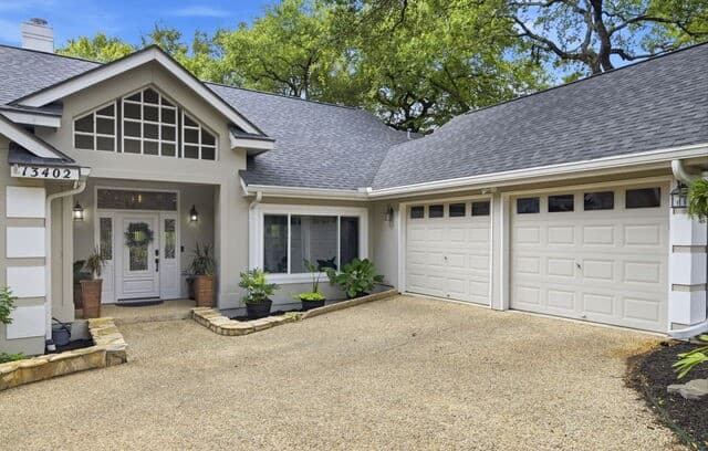 3-bedroom rental at 13402 Vista Del Rey in San Antonio, TX — photo 3