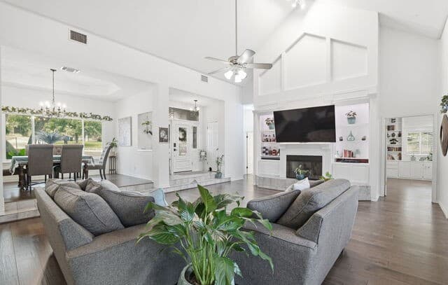 3-bedroom rental at 13402 Vista Del Rey in San Antonio, TX — photo 5