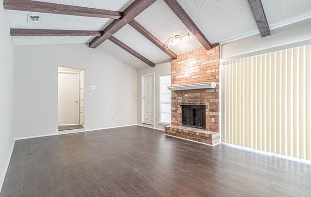 4-bedroom rental at 8406 Cactus Crk in San Antonio, TX — photo 3