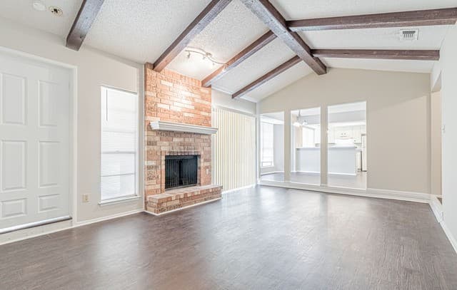 4-bedroom rental at 8406 Cactus Crk in San Antonio, TX — photo 4