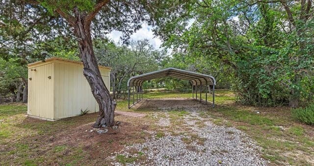 1-bedroom rental at 646 South Loop in Blanco, TX — photo 5