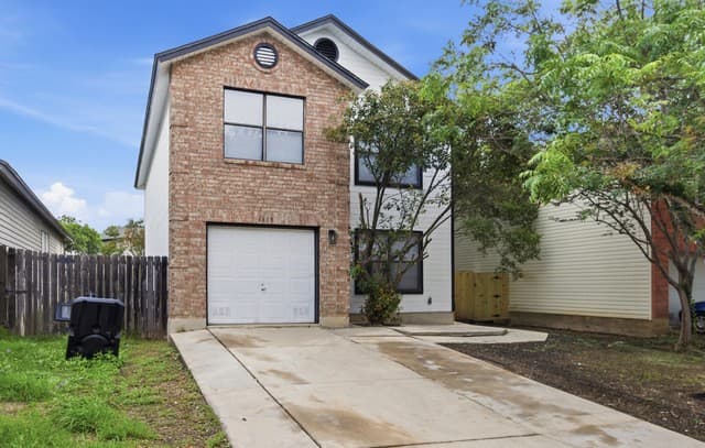 Home for sale at 6619 Barton Rock Rd in San Antonio, TX — photo 2
