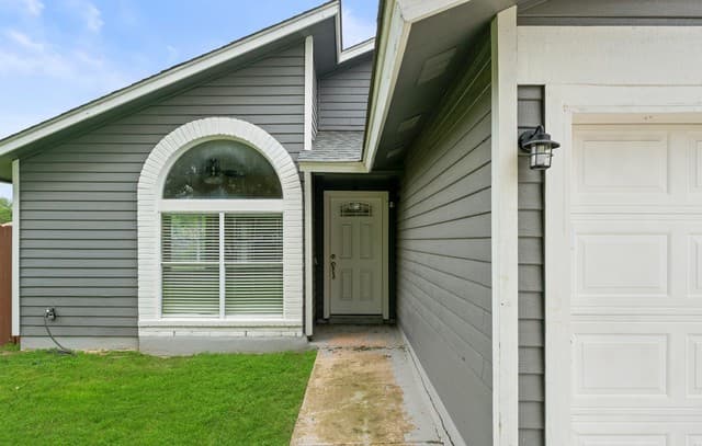 Home for sale at 8607 Ridge Mile Dr in San Antonio, TX — photo 4