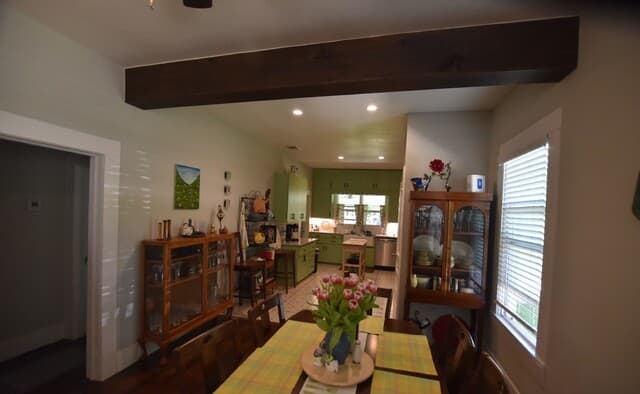 3-bedroom rental at 1630 W Craig in San Antonio, TX — photo 3