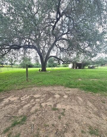 3-bedroom rental at 290 Brianna Court in Von Ormy, TX — photo 2