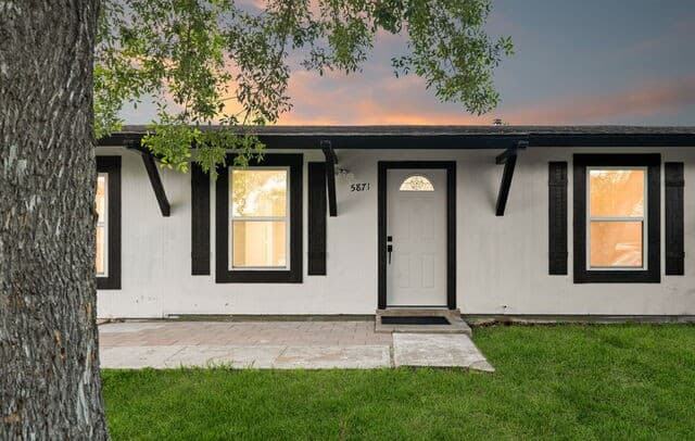 Home for sale at 5871 Castle Lk in San Antonio, TX — photo 4