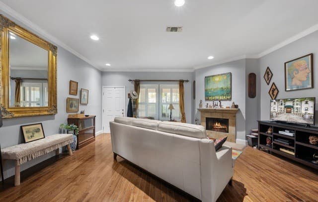2-bedroom rental at 100 W El Prado Dr Unit 112 in San Antonio, TX — photo 3