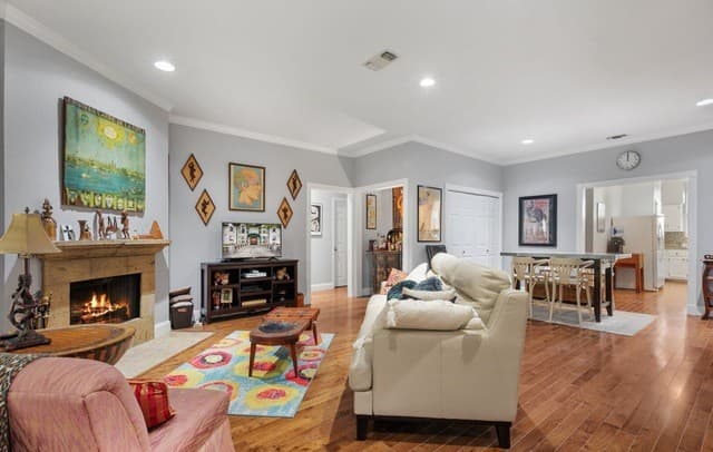 2-bedroom rental at 100 W El Prado Dr Unit 112 in San Antonio, TX — photo 4