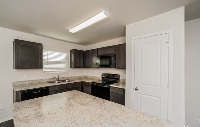 3-bedroom rental at 9351 Evening Shade Court in San Antonio, TX — photo 2