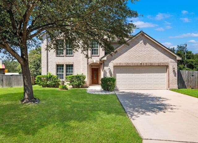 Home for sale at 8714 Santa Fe Cove in Helotes, TX — photo 2