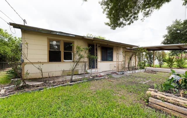 Home for sale at 204 3rd St in Converse, TX — photo 1