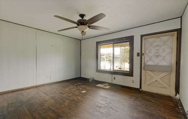 Home for sale at 204 3rd St in Converse, TX — photo 3