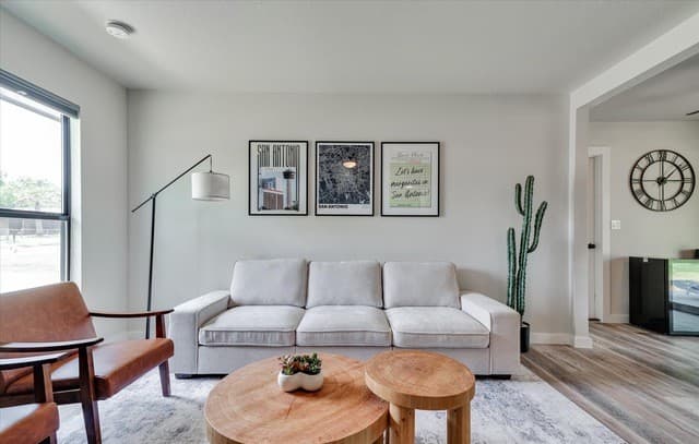 Home for sale at 4806 Castle Brg in San Antonio, TX — photo 4