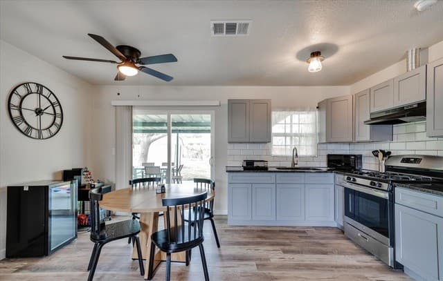 Home for sale at 4806 Castle Brg in San Antonio, TX — photo 5