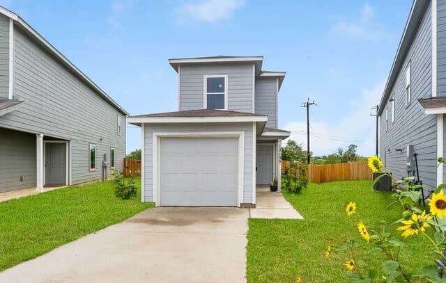 2-bedroom rental at 12135 Floral Blossom in Converse TX