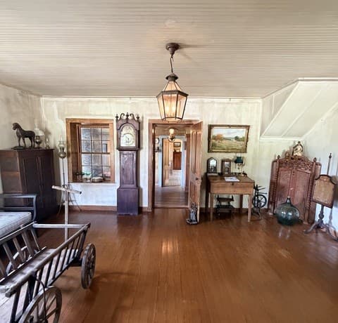 Home for sale at 413 Petersburg in Castroville, TX — photo 4