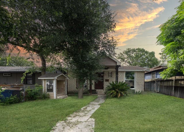 Home for sale at 346 Alice Fay Ave in San Antonio, TX — photo 1