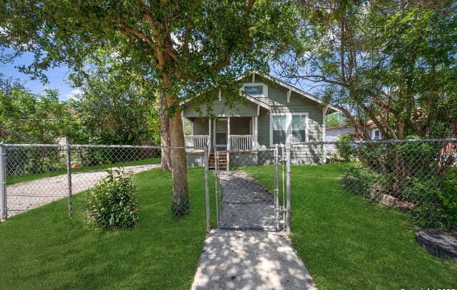 Home for sale at 235 Wainwright in San Antonio, TX — photo 2