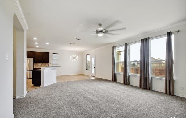 3-bedroom rental at 3302 Uresti Flds in Converse, TX — photo 3