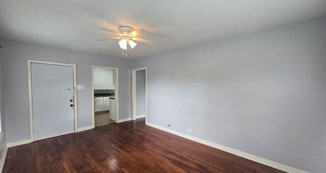 1-bedroom rental at 504 Elmhurst Ave Unit 3 in San Antonio, TX — photo 4