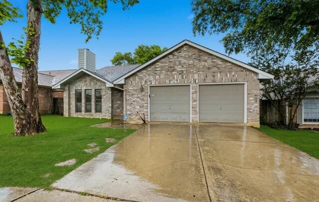 Home for sale at 11302 Forest Smt in Live Oak, TX — photo 2