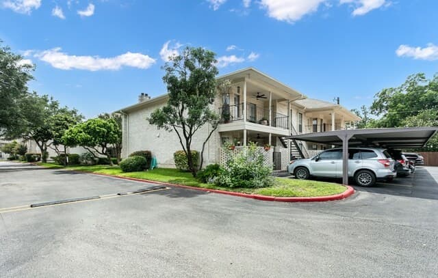 3-bedroom home for sale at 2611 Eisenhauer Unit 1103 in San Antonio TX