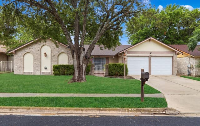 Home for sale at 6722 Lake Cliff St in San Antonio, TX — photo 1