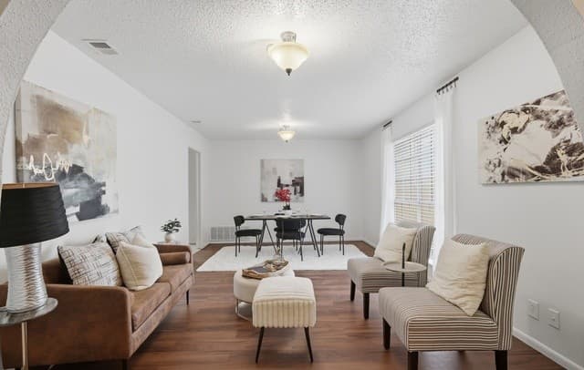 Home for sale at 6722 Lake Cliff St in San Antonio, TX — photo 2