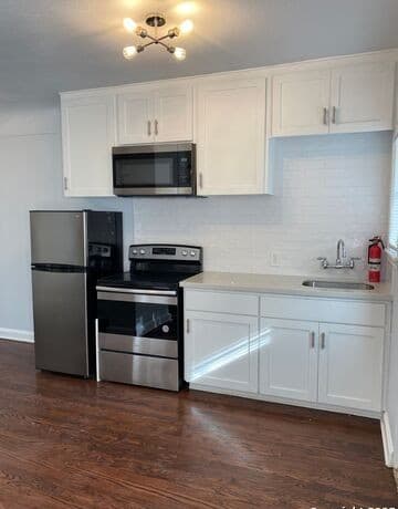 1-bedroom rental at 152 Harrigan Ct Unit 2 in Alamo Heights, TX — photo 3